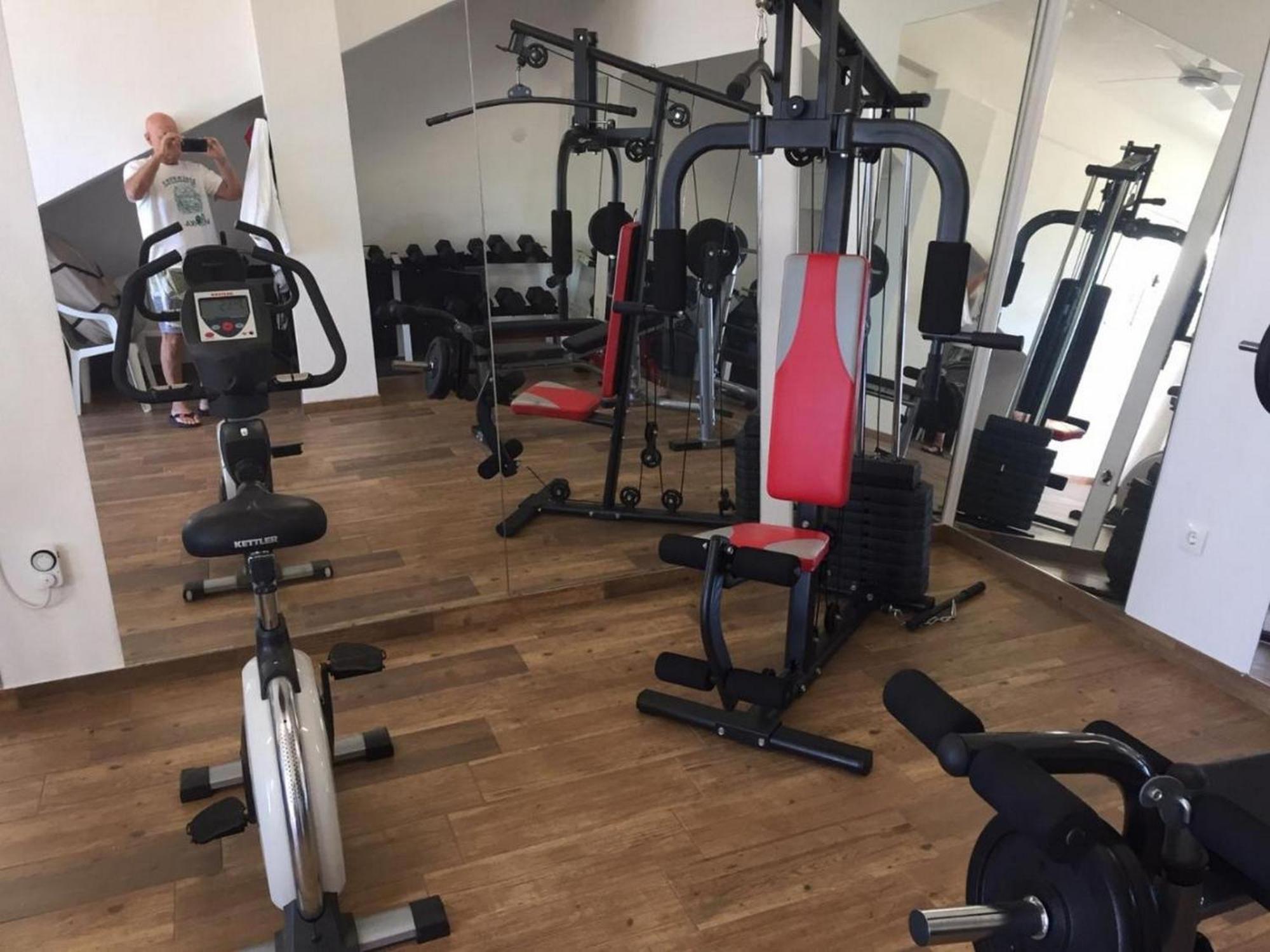 Summerheaven Apartments 포드고라 객실 사진