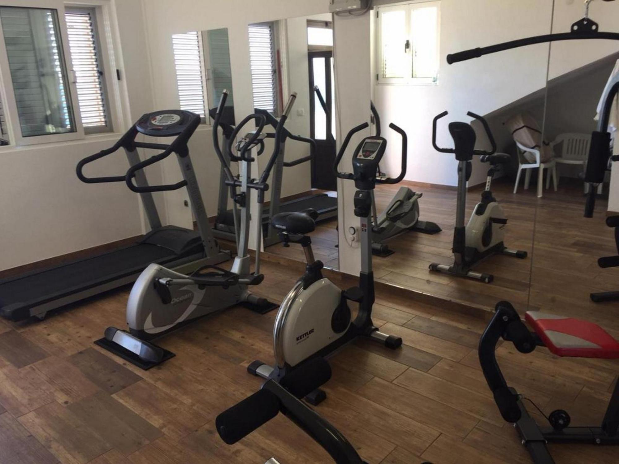 Summerheaven Apartments 포드고라 객실 사진